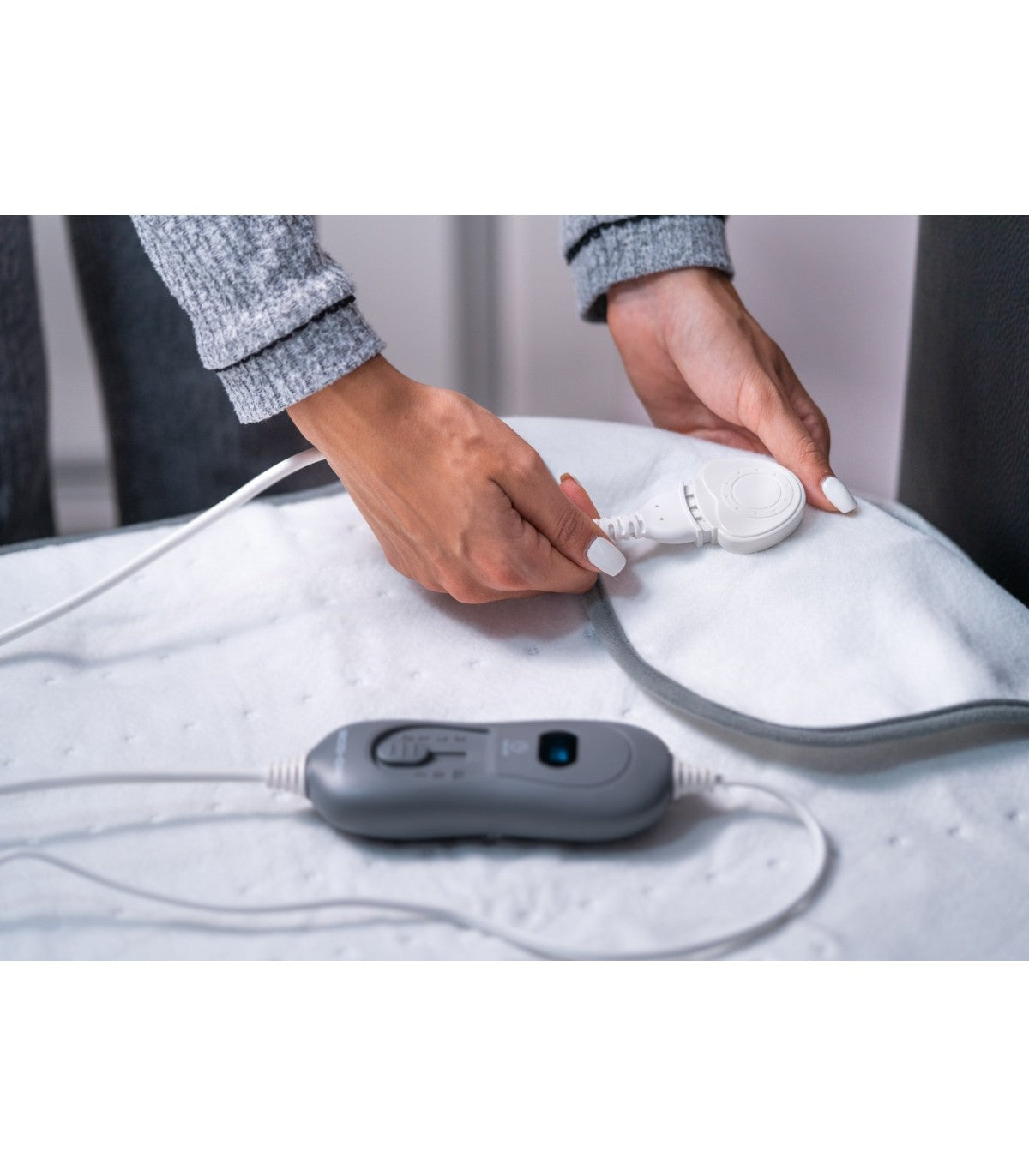 alienta Camas 140 x 160 cm. Mando con 3 niveles de calor, apagado automático, color blanco